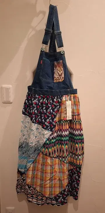 [ 미사용 새상품 ] 티티카카 멀티 컬러 패턴 살로펫