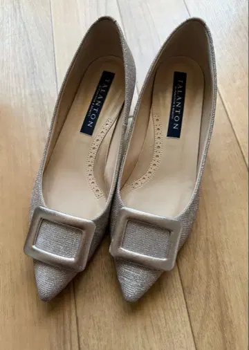 TALANTON 스틸레토 펌프스