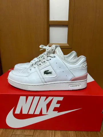 LACOSTE 화이트 스니커즈