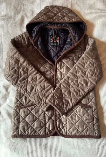 LAVENHAM 후드 부착 퀼팅 자켓 40