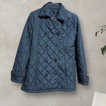 a.v.v 퀼팅 자켓 블랙