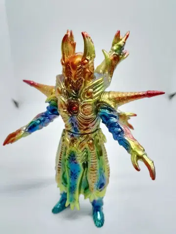 울트라맨 소프트 비닐 그리자 최종 형태 재도색