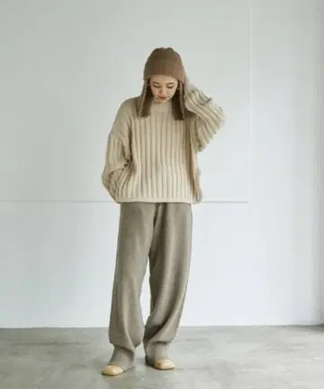 todayful 소프트 울 와이드 팬츠 그레이쉬 베이지 36