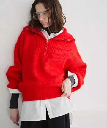 Auntie Rosa Holiday 오버 사이즈 하프 지퍼 니트 레드