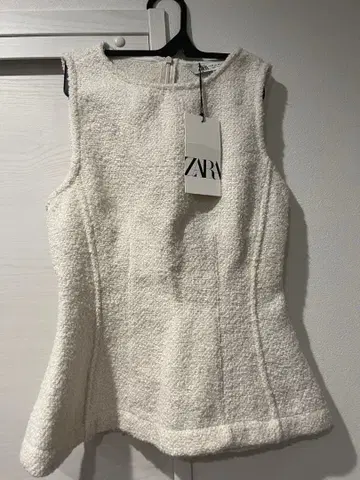 ZARA 아이보리 슬리브리스 플럼 XS