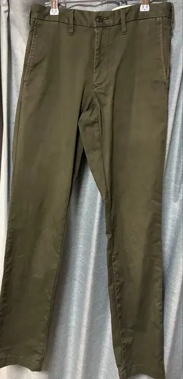 올리브 슬림핏 치노 팬츠 무인양품