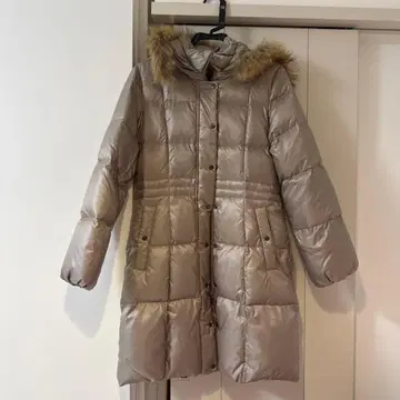 a.v.v. 다운 자켓 후드 부착