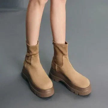 Leoi 레오이 백 지퍼 청키 앵클부츠