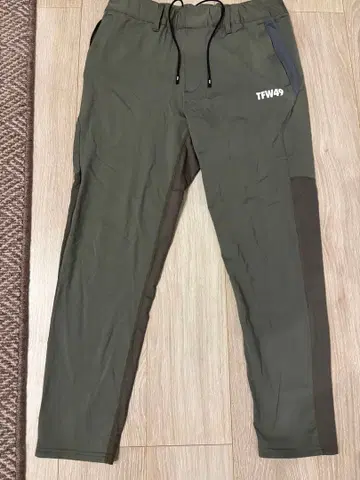 TFW49 테이퍼드 팬츠 카키