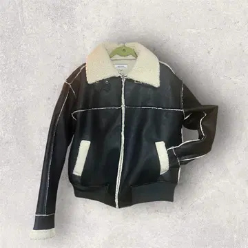 보아 옷깃 블랙 무스탕 자켓