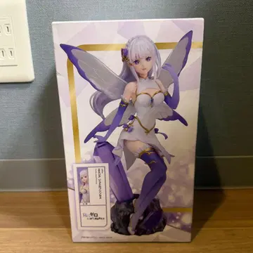 리제로 에밀리아 피규어