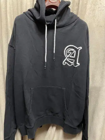 AVIREX 블랙 후드티 자수 로고 남성용