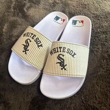 화이트 스트라이프 샤워 샌들 27cm