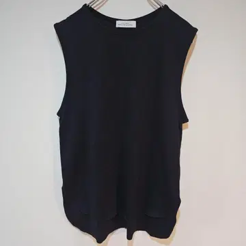 유나이티드 애로우즈 슬리브리스 니트 블랙 큐트계