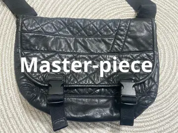 masterpiece 블랙 가죽 숄더백