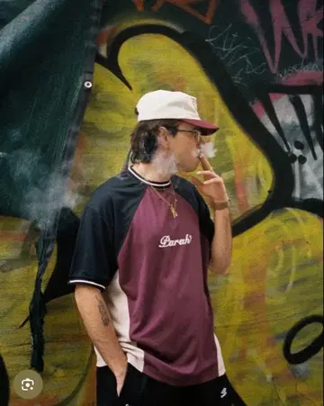 parah 게임 셔츠 호리고메 유토 착용 모델