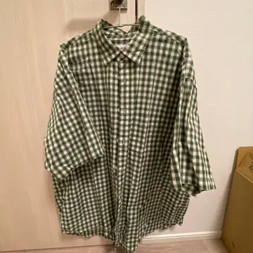 BEAMS 반팔 셔츠 M 그린과 화이트 체크 무늬