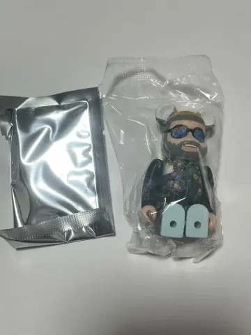 베어브릭 시리즈 51 mr.brainwash 시크릿