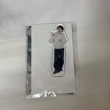 RESISTANCE 아크릴 스탠드