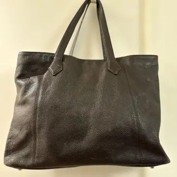 다크 브라운 가죽 토트백