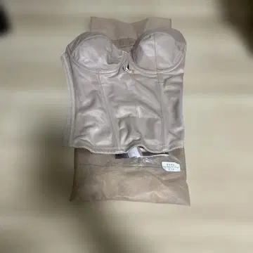 블룸럭스 뷔스티에 브라이덜 이너 로얄 베이지 E75