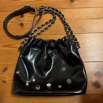 MARY QUANT 블랙 숄더백 개더