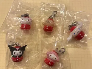 산리오 캐릭터즈 딸기 메지루시 액세서리 5종 우사하나 외 모두 있습니다