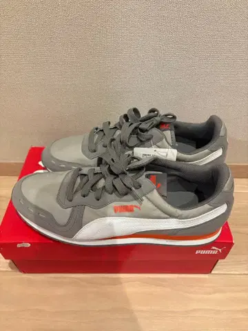 미사용 새상품 Puma 그레이 카바나 레이서 28cm
