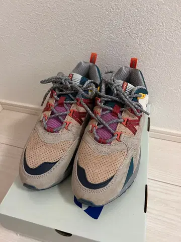 [ 새상품급 ] KARHU 스니커즈 FUSION 2.0