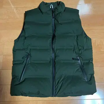 LACOSTE 다운 베스트 올리브 그린