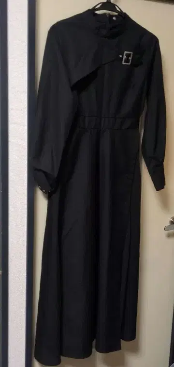 블랙 비대칭 롱 원피스