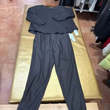 DONEEYU 다크 브라운 셋업 새상품 상의 38 하의 36