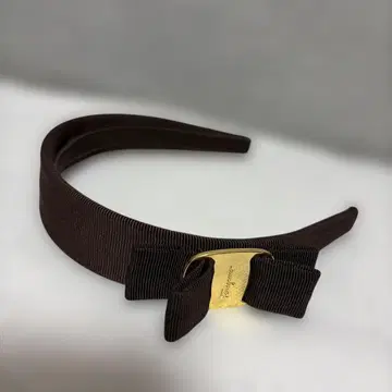 페라가모 머리띠 브라운