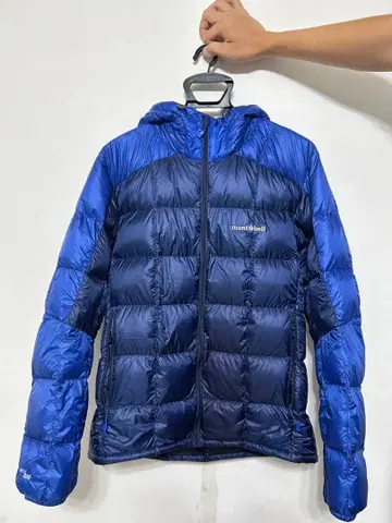 mont-bell 후드 부착 다운 자켓 파랑