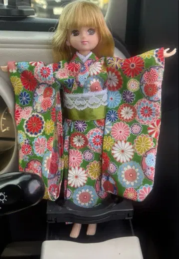 꽃무늬 기모노 리카짱 인형