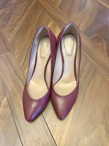 끌로에 버건디 가죽 하이힐 펌프스