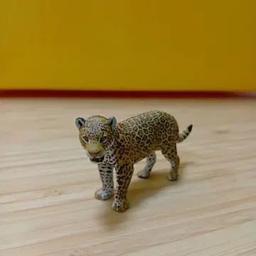 피규어 재규어 레오파드