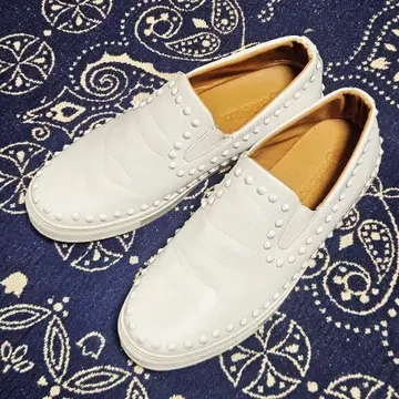 endevice 스터드 장식 화이트 슬립온 약 26.0cm