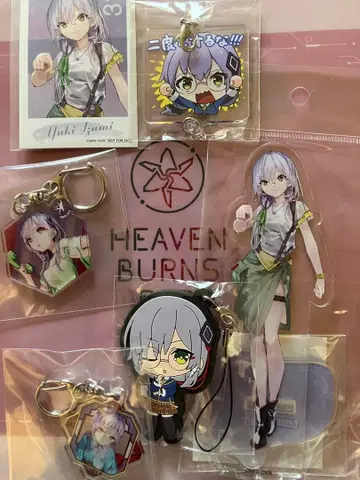 헤븐 번즈 레드 이즈미 유키 아크릴 스탠드 아크릴 키링 외