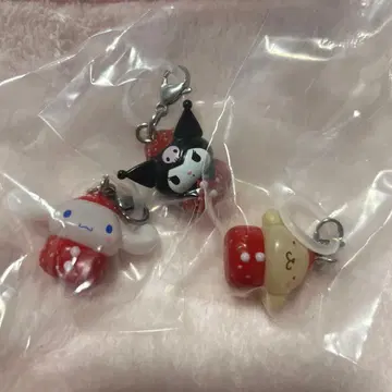 산리오 딸기 메지루시 액세서리