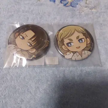 진격의 거인 리바이 엘빈 캔뱃지 세트