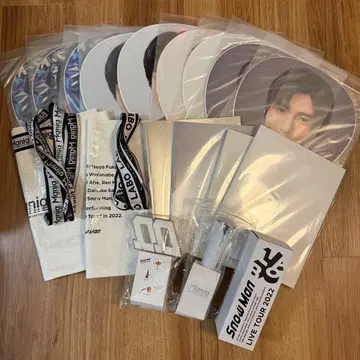 메구로 렌 투어 굿즈 묶음 판매