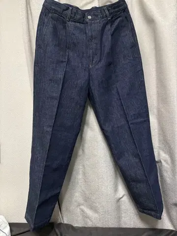 BEAUTY&YOUTH 하이 트위스트 데님 팬츠