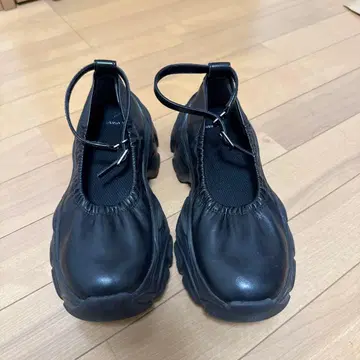 JEANSIS 통굽 스니커즈 23-23.5 M 사이즈