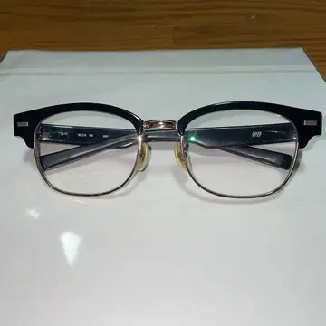 999.9 클래식 블랙 프레임 안경
