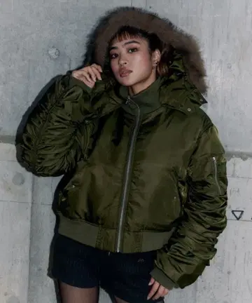 새상품 GOSSIP CLUB 퍼 후드 부착 MA-1 봄버 자켓