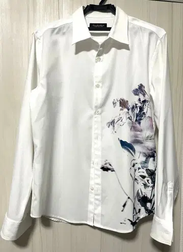 토네이도 마트 패턴 셔츠