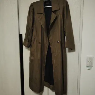 VESTINA 브라운 트렌치코트 길이 108cm 소매 53cm