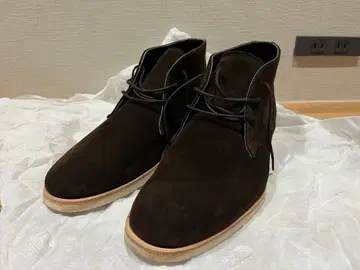 다크 브라운 스웨이드 처카 부츠