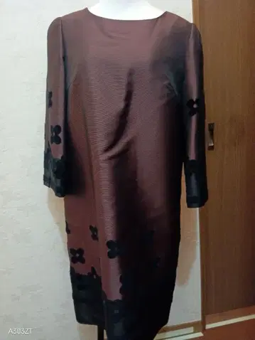 브라운 7부 소매 꽃무늬 자수 원피스